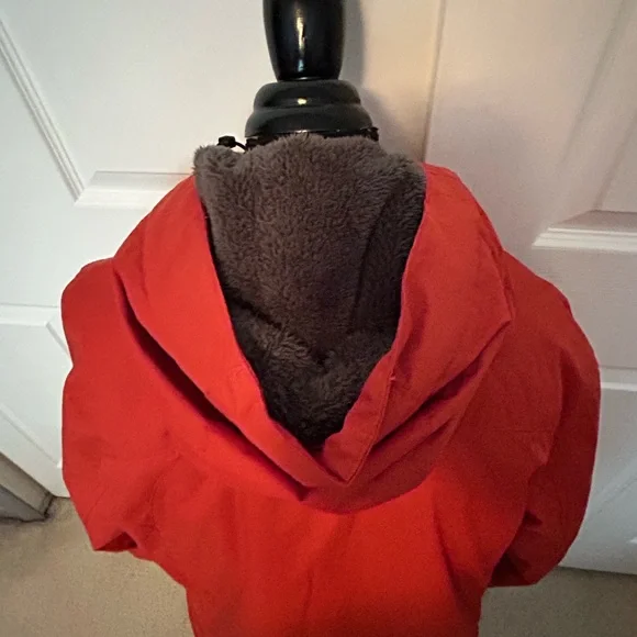 New L.L. Bean Orange Water Proof Jacket with Plush Interior - Picture 9 of 12